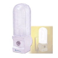 Sansai 7W Photoelectric Sensor Activating Automatic Night Light Lamp